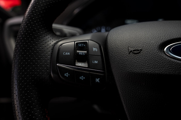 Ford FOCUS Wagon 1.0 EcoB Hybrid ST Line Navi Camera Climate PDC LED Zwarte hemelbekleding LM velgen