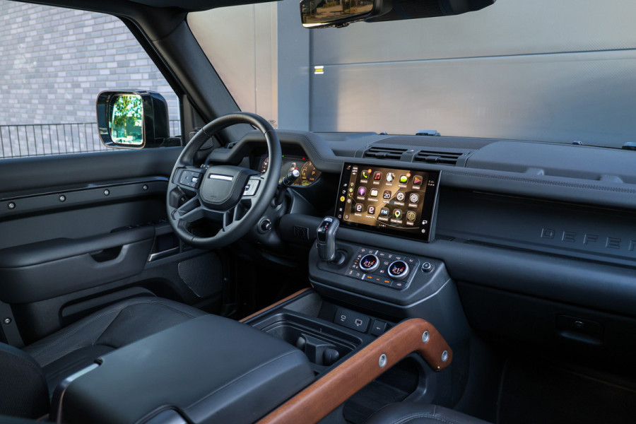Land Rover Defender 110 2.0 P400e 110 X | BTW! | PANO | MERIDIAN SURROUND | STOELKOELING | 360 | KOELBOX | MEMORY | STUURVERW | NAP |