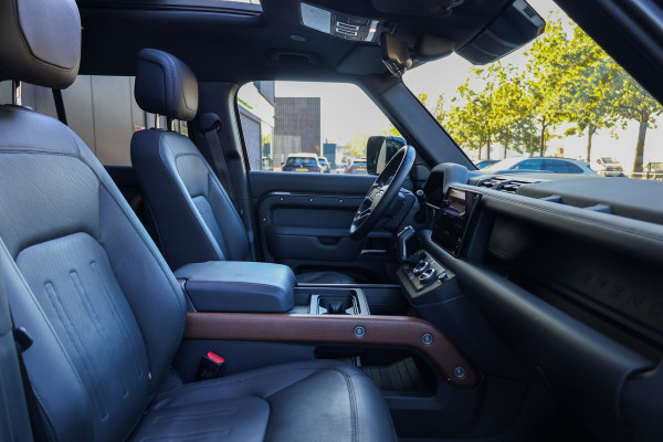 Land Rover Defender 110 2.0 P400e 110 X | BTW! | PANO | MERIDIAN SURROUND | STOELKOELING | 360 | KOELBOX | MEMORY | STUURVERW | NAP |