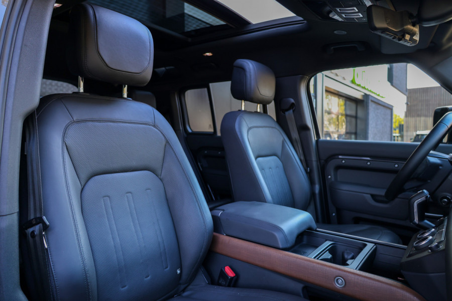 Land Rover Defender 110 2.0 P400e 110 X | BTW! | PANO | MERIDIAN SURROUND | STOELKOELING | 360 | KOELBOX | MEMORY | STUURVERW | NAP |
