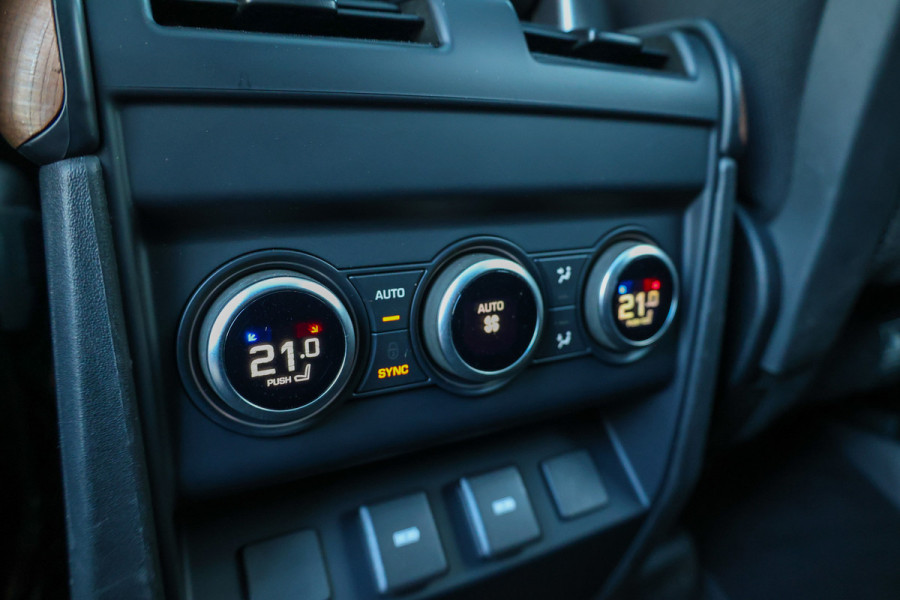 Land Rover Defender 110 2.0 P400e 110 X | BTW! | PANO | MERIDIAN SURROUND | STOELKOELING | 360 | KOELBOX | MEMORY | STUURVERW | NAP |