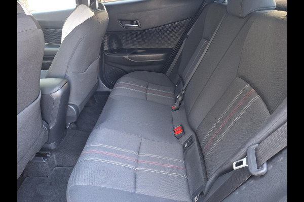 Toyota C-HR 1.8 Hybrid GR Sport | Trekhaak | 19'LM | Bindspot | LED | Two-Tone | Carplay |