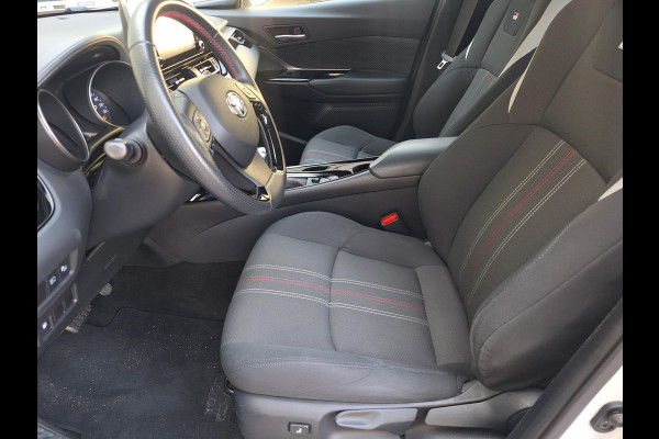 Toyota C-HR 1.8 Hybrid GR Sport | Trekhaak | 19'LM | Bindspot | LED | Two-Tone | Carplay |