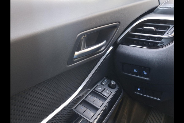 Toyota C-HR 1.8 Hybrid GR Sport | Trekhaak | 19'LM | Bindspot | LED | Two-Tone | Carplay |