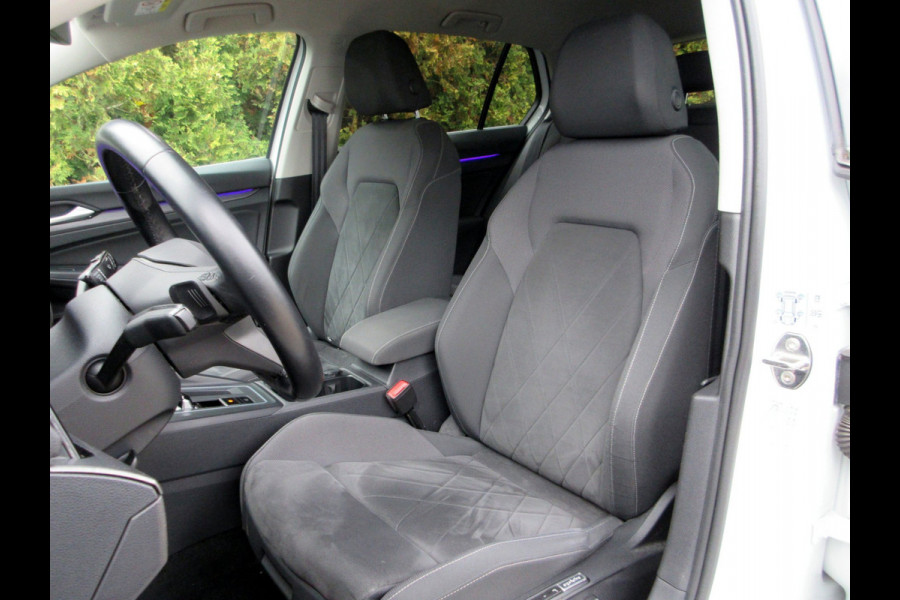 Volkswagen Golf 1.5 eTSI Style Automaat * Led * Camera *