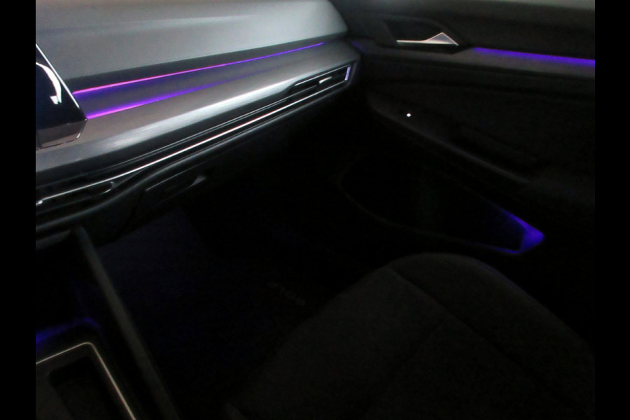 Volkswagen Golf 1.5 eTSI Style Automaat * Led * Camera *