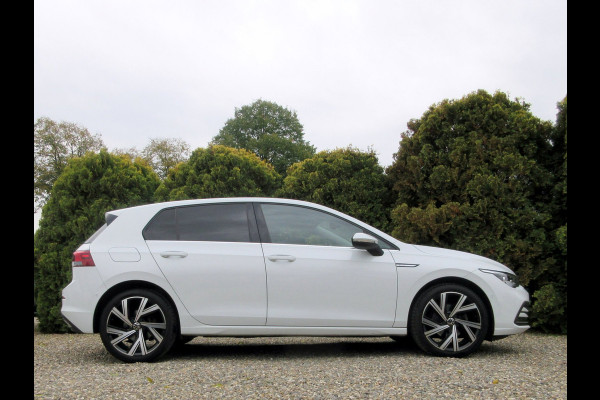 Volkswagen Golf 1.5 eTSI Style Automaat * Led * Camera *