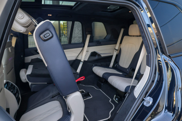 BMW X7 xDrive40d High Executive | VOL! | INDIVIDUAL LEDER | MASSAGE | SKYLOUNGE | CO PILOT | H/K |