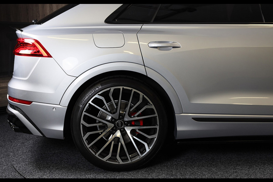 Audi Q8 55 TFSI Quattro RSQ8 Look / Carbon / RS Zetels / Acc / Lane Assist / Head Up / Dode Hoek / Open Panorama / Matrix / 23 Inc