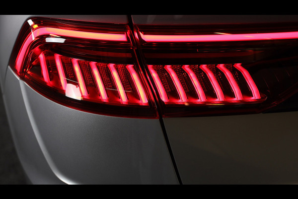 Audi Q8 55 TFSI Quattro RSQ8 Look / Carbon / RS Zetels / Acc / Lane Assist / Head Up / Dode Hoek / Open Panorama / Matrix / 23 Inc