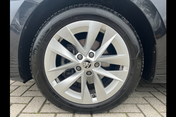 Škoda Octavia Combi 1.5 e-TSI Business Edition Plus | Carplay | Trekhaak | Stoel-/stuurverwarming