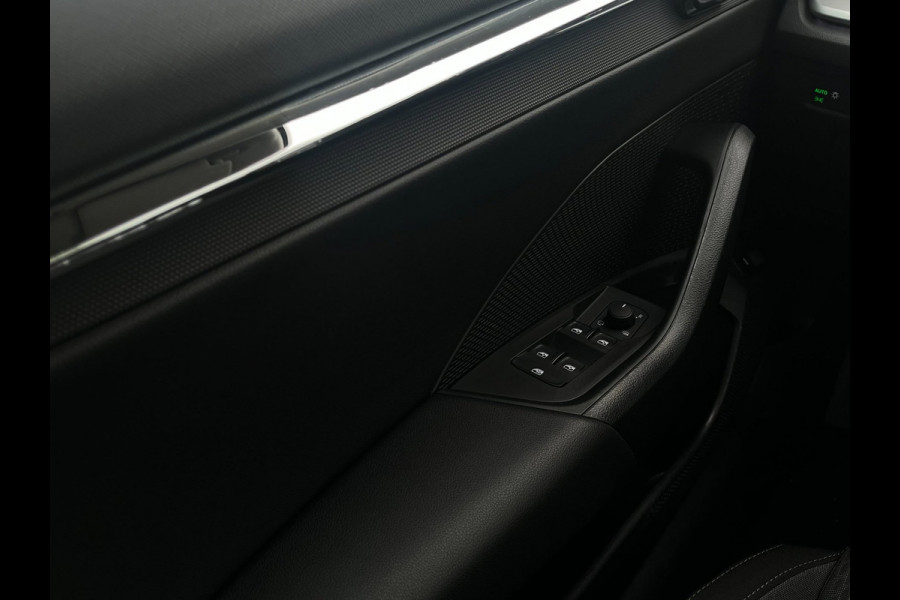 Škoda Octavia Combi 1.5 e-TSI Business Edition Plus | Carplay | Trekhaak | Stoel-/stuurverwarming