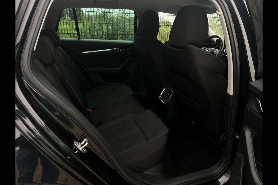 Škoda Octavia Combi 1.5 e-TSI Business Edition Plus | Carplay | Trekhaak | Stoel-/stuurverwarming