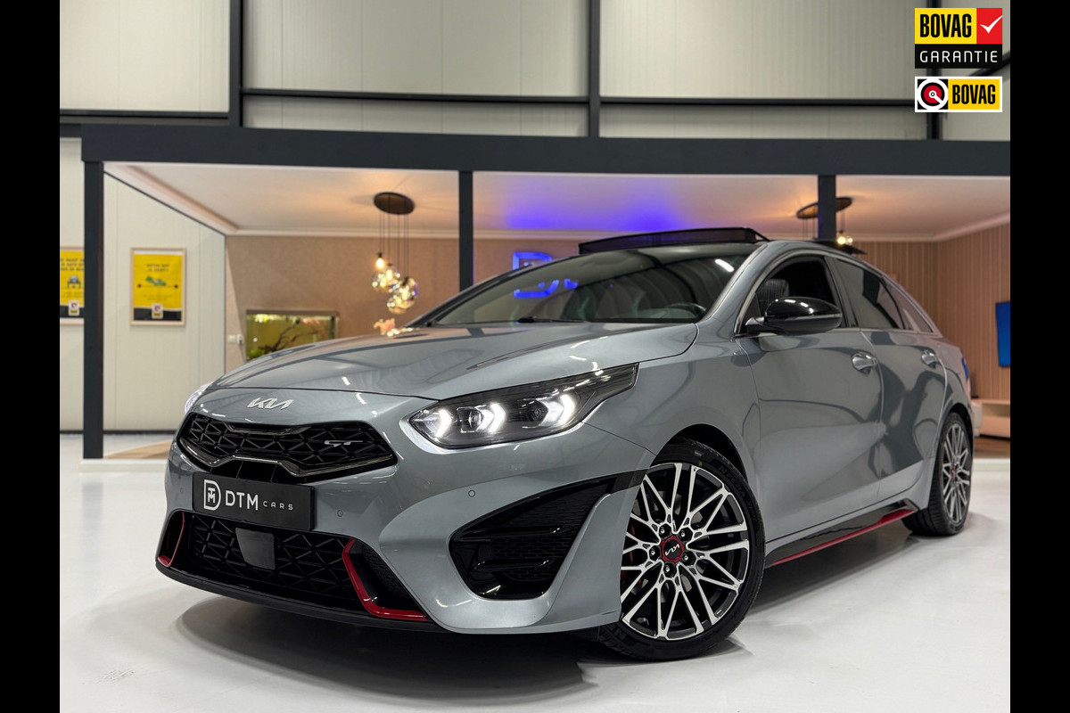 Kia ProCeed 1.6 T-GDI GT 204 PK Aut. | Pano | Sportuitlaat | Virtual Cockpit | ACC | CarPlay | Camera | Alcantara/Leder