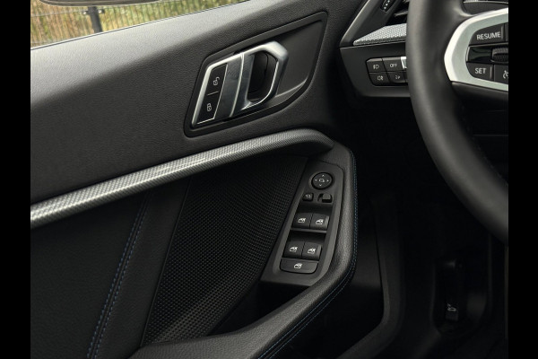 BMW 1-serie 116i High Executive M-Sport| PANO | Sport-/Schaalstoelen| M pakket | Carplay |