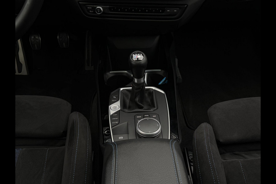 BMW 1-serie 116i High Executive M-Sport| PANO | Sport-/Schaalstoelen| M pakket | Carplay |