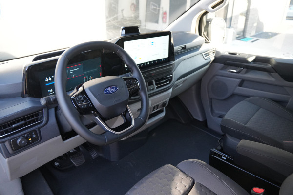 Ford E-Transit Custom 340 L2H1 Limited 71 kWh 218pk - ACC - 360 camera - Navigatie - Stoelverwarming - AGR bestuurdersstoel - Blind Spot - Rijklaar