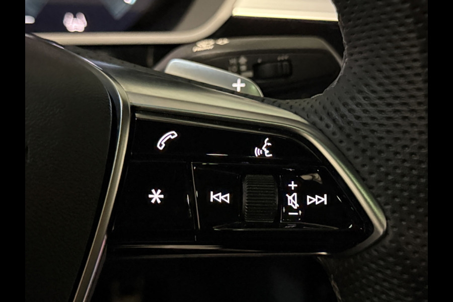 Audi Q8 Sportback e-tron 55 quattro S Comp 115 kWh|Pano|RS Stoelen|luchtvering|Stuur/Stoelverwarming