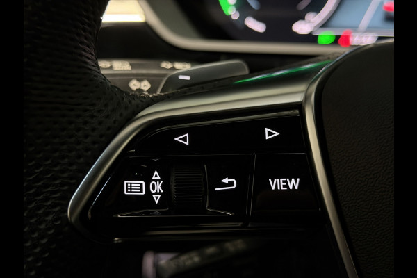 Audi Q8 Sportback e-tron 55 quattro S Comp 115 kWh|Pano|RS Stoelen|luchtvering|Stuur/Stoelverwarming