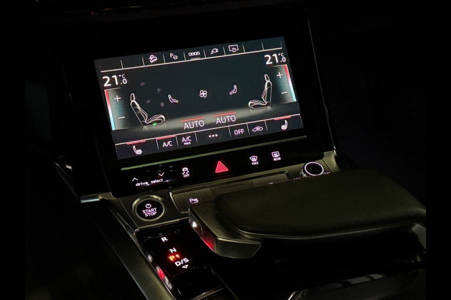 Audi Q8 Sportback e-tron 55 quattro S Comp 115 kWh|Pano|RS Stoelen|luchtvering|Stuur/Stoelverwarming