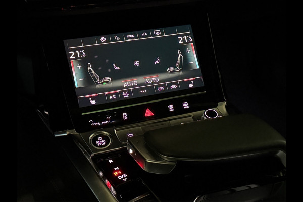 Audi Q8 Sportback e-tron 55 quattro S Comp 115 kWh|Pano|RS Stoelen|luchtvering|Stuur/Stoelverwarming