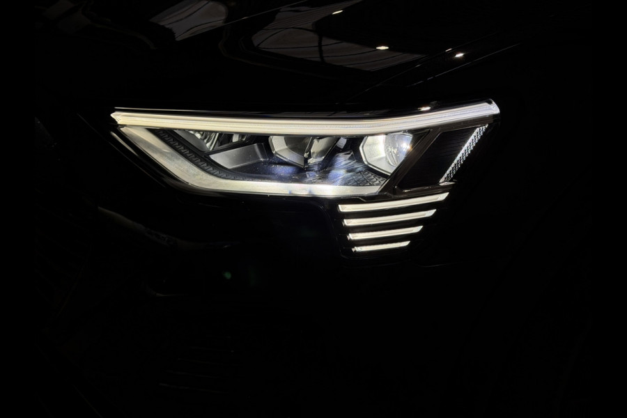 Audi Q8 Sportback e-tron 55 quattro S Comp 115 kWh|Pano|RS Stoelen|luchtvering|Stuur/Stoelverwarming
