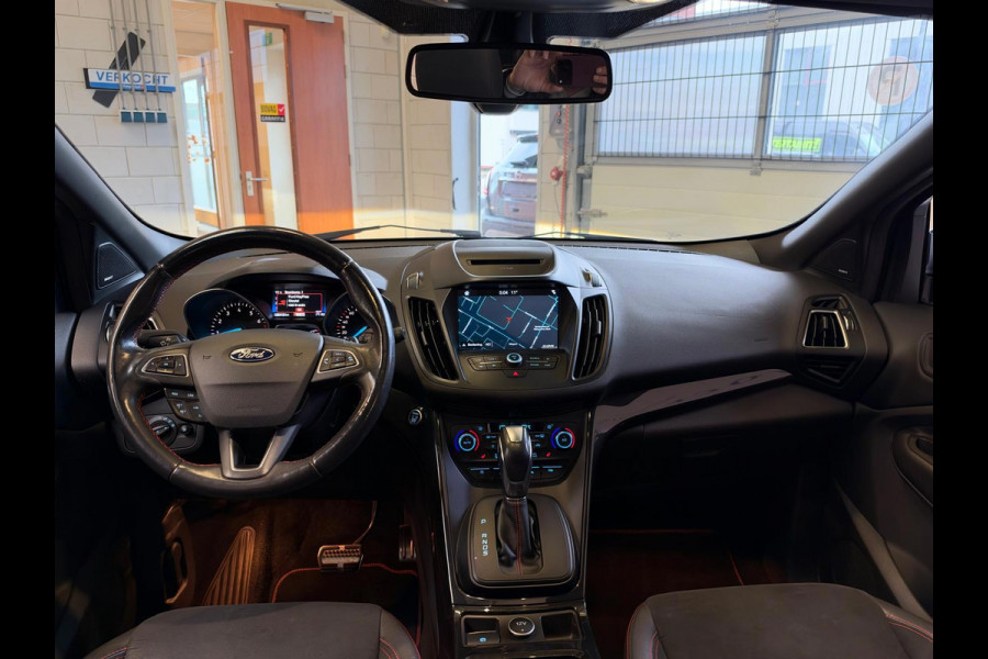 Ford Kuga 1.5 EcoBoost ST Line, Pano, Camera, carplay, Stoel/Stuurverwarming, trekhaak