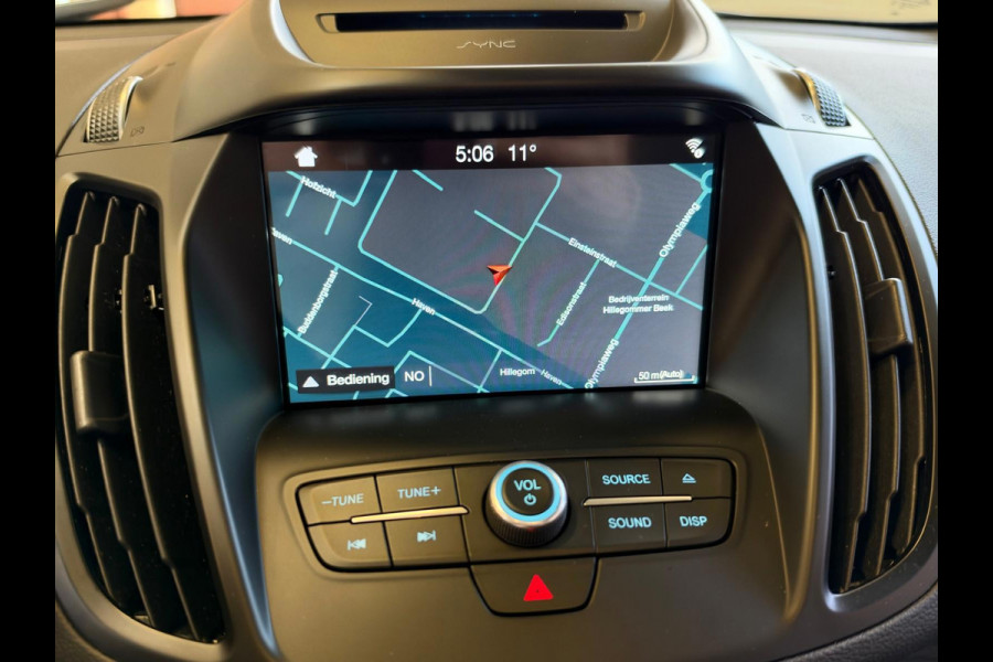 Ford Kuga 1.5 EcoBoost ST Line, Pano, Camera, carplay, Stoel/Stuurverwarming, trekhaak