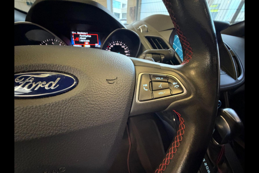 Ford Kuga 1.5 EcoBoost ST Line, Pano, Camera, carplay, Stoel/Stuurverwarming, trekhaak