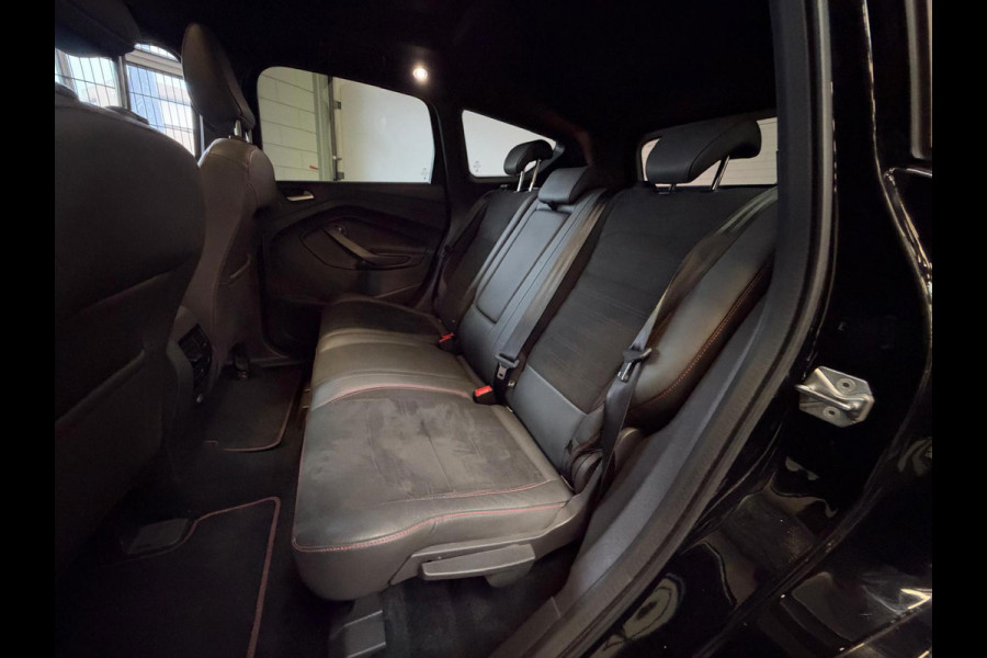 Ford Kuga 1.5 EcoBoost ST Line, Pano, Camera, carplay, Stoel/Stuurverwarming, trekhaak