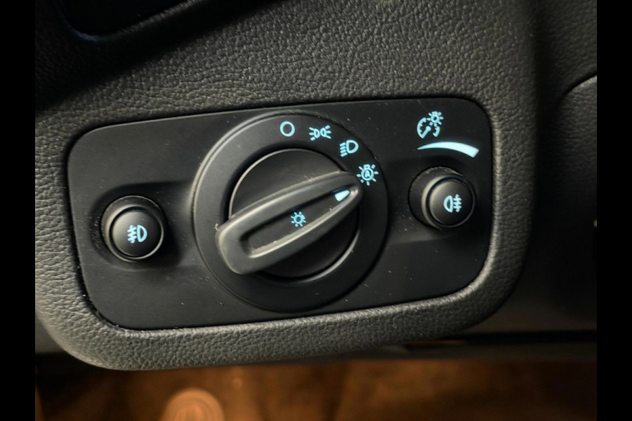 Ford Kuga 1.5 EcoBoost ST Line, Pano, Camera, carplay, Stoel/Stuurverwarming, trekhaak