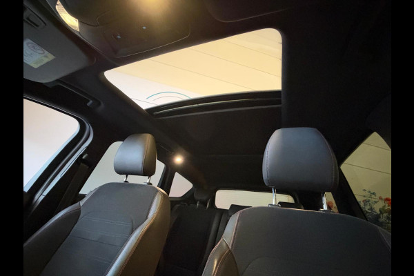 Ford Kuga 1.5 EcoBoost ST Line, Pano, Camera, carplay, Stoel/Stuurverwarming, trekhaak