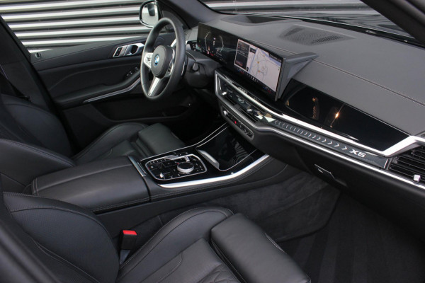 BMW X5 XDrive50e High Executive M-SPORT PRO / M-SEATS / SOFT CLOSE / PANO- DAK / LUCHTVERING / DRIVING ASSISANT PROFESSIONAL