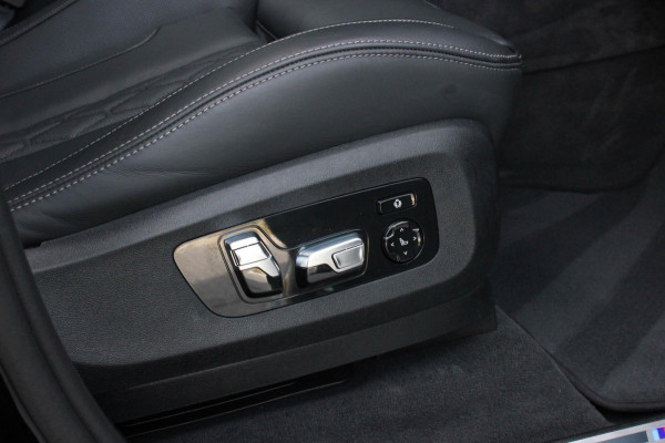 BMW X5 XDrive50e High Executive M-SPORT PRO / M-SEATS / SOFT CLOSE / PANO- DAK / LUCHTVERING / DRIVING ASSISANT PROFESSIONAL