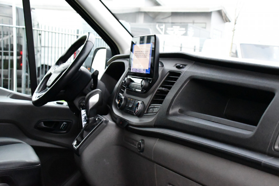 Ford Transit 350 2.0 TDCI L3H2 Black Edition Camera, Cruise, Caplay, Automaat, 130PK, Trekhaak, Multimedia, Sensoren, UNIEK!
