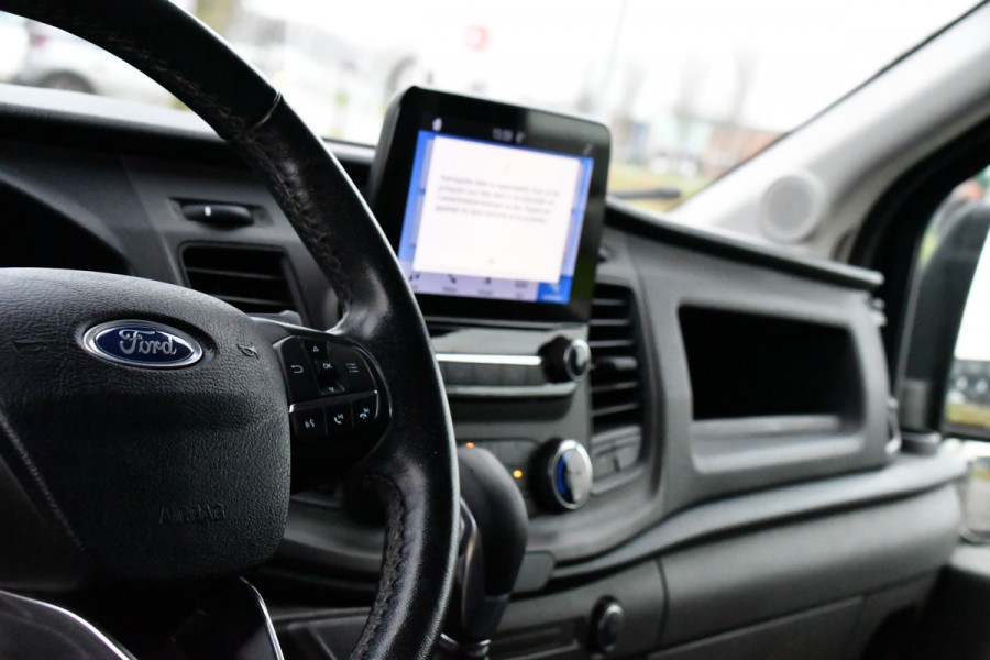 Ford Transit 350 2.0 TDCI L3H2 Black Edition Camera, Cruise, Caplay, Automaat, 130PK, Trekhaak, Multimedia, Sensoren, UNIEK!