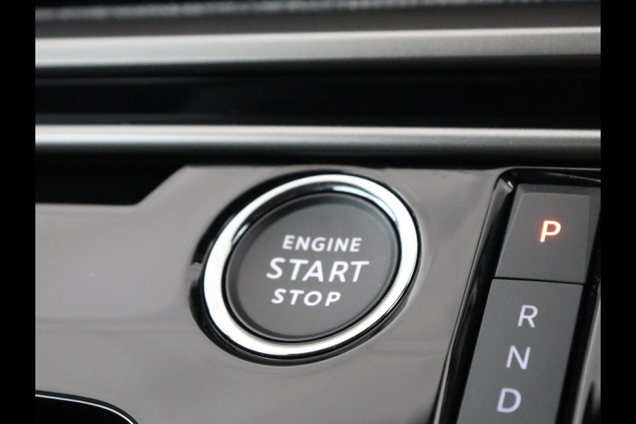 Peugeot E-3008 Allure Avantage 210 73 kWh | SOH % | Camera | Navigatie | LED | Apple Carplay |