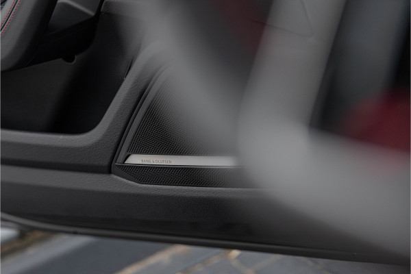 Audi A6 Avant 55 TFSI-e Quattro Competition Pano S-stoelen B&O Audi Excl. Trekhaak HuD