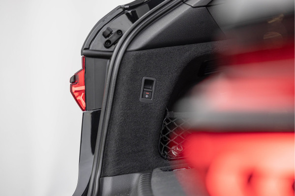 Audi A6 Avant 55 TFSI-e Quattro Competition Pano S-stoelen B&O Audi Excl. Trekhaak HuD