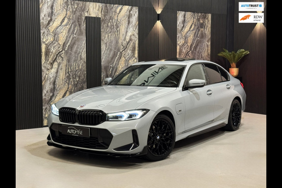 BMW 3-serie 330e M-Performance|PANO|CURVED SCREEN|LASER|HARMAN KARDON|BOMVOL!