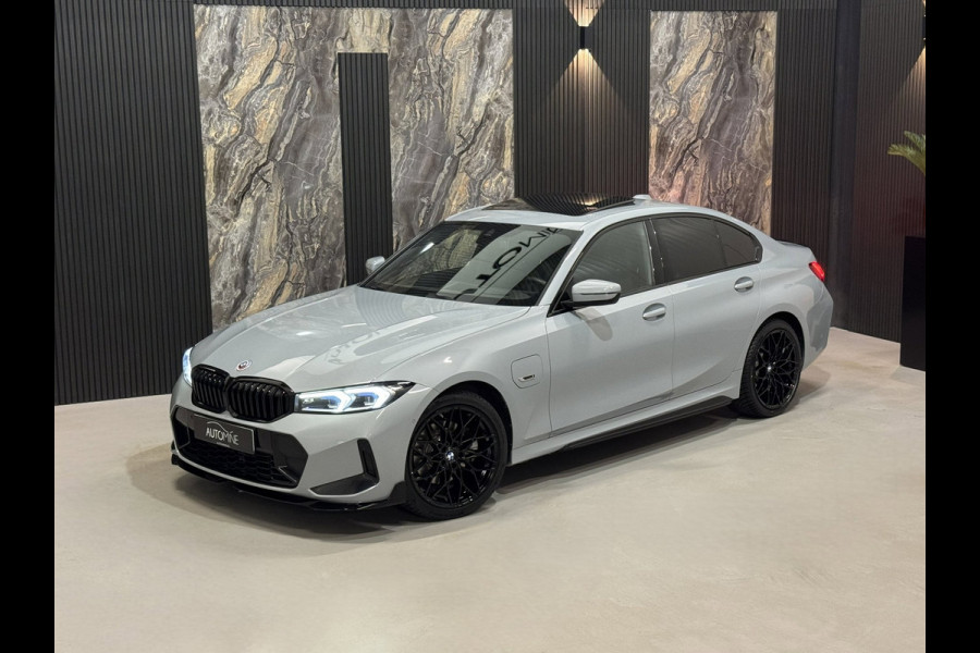 BMW 3-serie 330e M-Performance|PANO|CURVED SCREEN|LASER|HARMAN KARDON|BOMVOL!