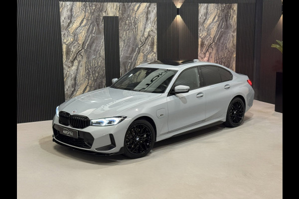 BMW 3-serie 330e M-Performance|PANO|CURVED SCREEN|LASER|HARMAN KARDON|BOMVOL!