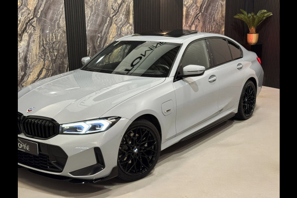 BMW 3-serie 330e M-Performance|PANO|CURVED SCREEN|LASER|HARMAN KARDON|BOMVOL!