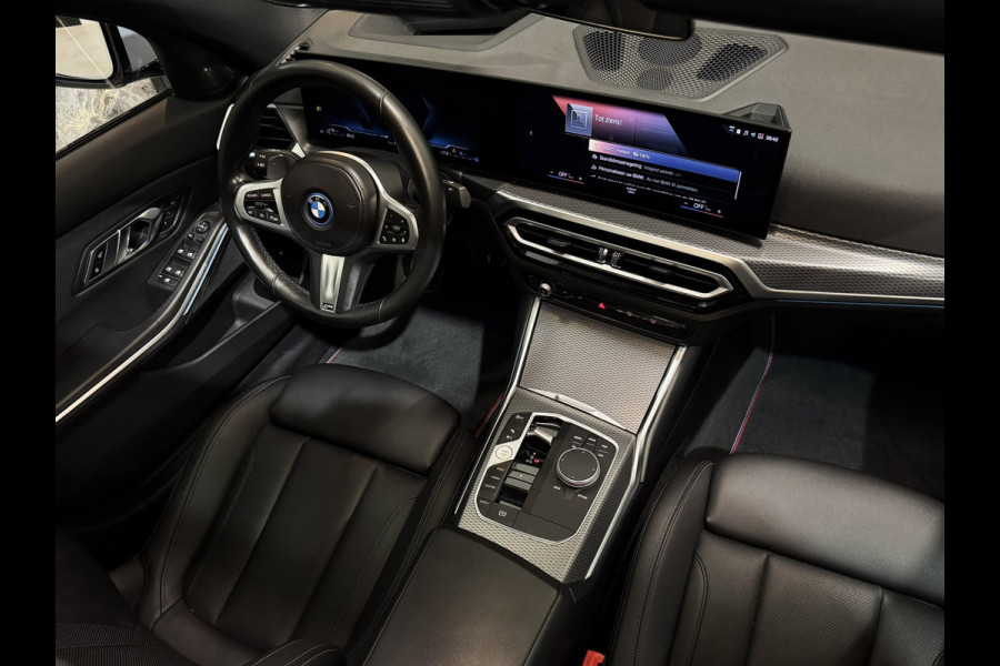 BMW 3-serie 330e M-Performance|PANO|CURVED SCREEN|LASER|HARMAN KARDON|BOMVOL!