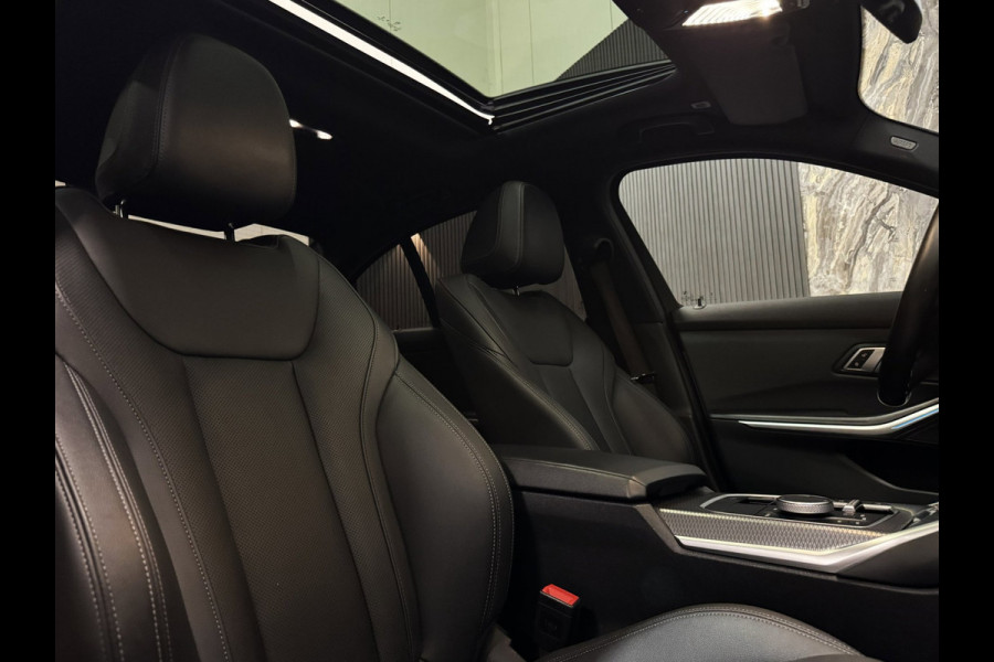 BMW 3-serie 330e M-Performance|PANO|CURVED SCREEN|LASER|HARMAN KARDON|BOMVOL!