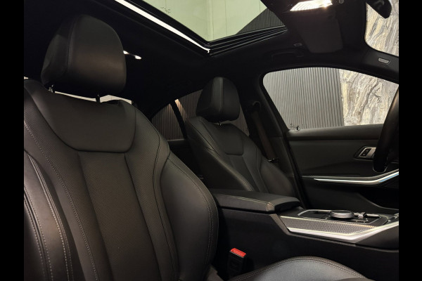 BMW 3-serie 330e M-Performance|PANO|CURVED SCREEN|LASER|HARMAN KARDON|BOMVOL!