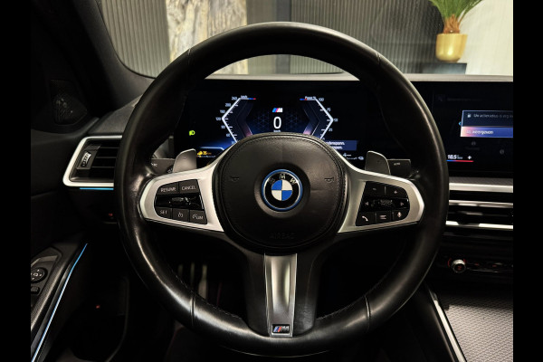 BMW 3-serie 330e M-Performance|PANO|CURVED SCREEN|LASER|HARMAN KARDON|BOMVOL!