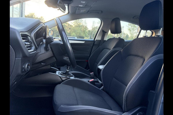 Ford Focus 1.0 EcoBoost Trend Edition Business ✓2e Eigenaar✓Carplay✓101pk✓Navi✓Clima✓Cruise✓Rijstrooksensor✓Pdc V+A✓6 Bak✓Lm velgen✓N.A.P✓Apk tot 08-2027