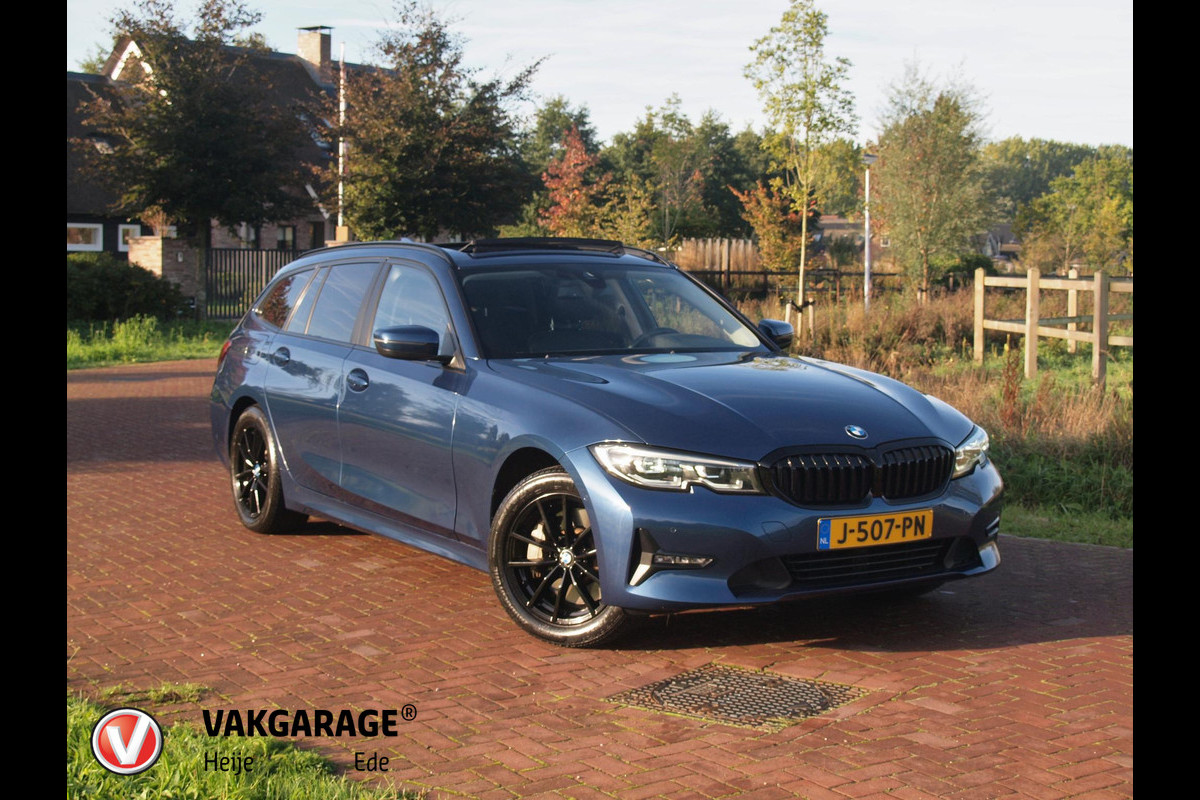 BMW 3 Serie Touring 330e eDrive Touring 292 PK | plug-in Hybride | Leder interieur | Panoramadak | Camera | Apple Carplay |