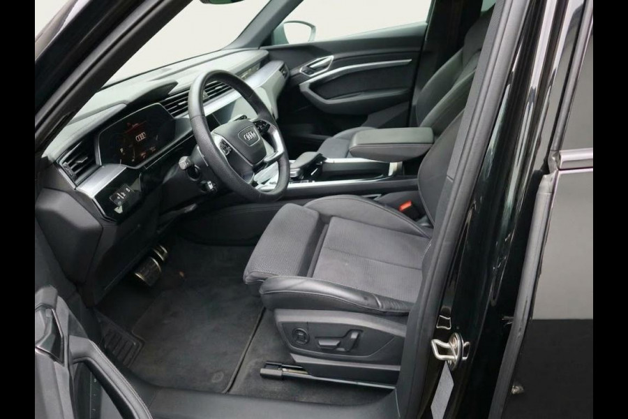 Audi Q8 e-tron 50 quattro S Edition 95 kWh 340pk | Parkeercamera | Elekt. verstelbare voorstoelen met geh. bestuurdersstoel | Stoelverwarming | Adaptive cruise controle | 21 inch Lichtmetalen velgen